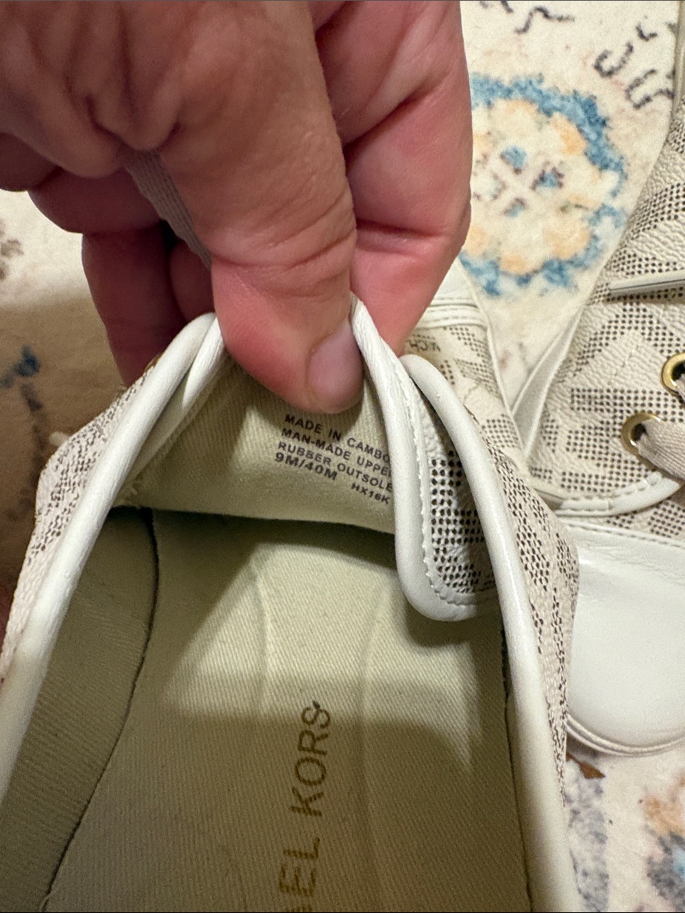 Michael Kors Women's MK Lace Up City Sneakers Vanilla Size 9 M. Women’s - Picture 7 of 8